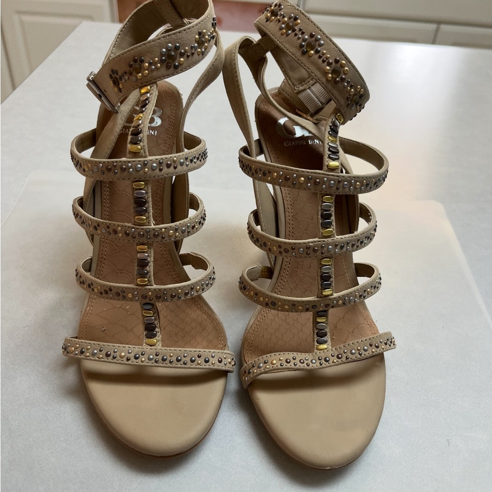 Gianni Bini Tan Strappy Heels Size 9